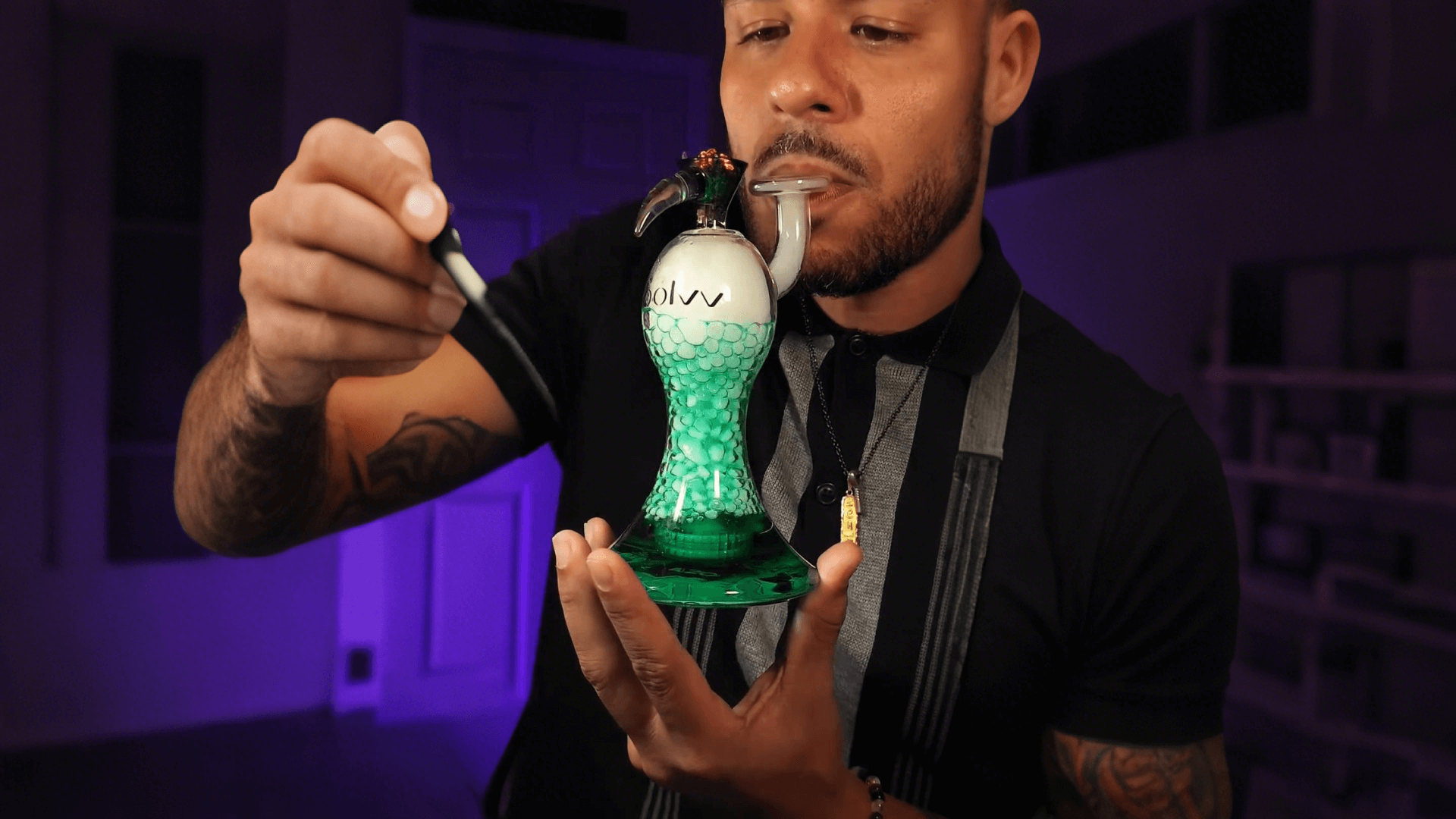 Portable vs. Home Glass Bongs: Which One Fits Your Style?